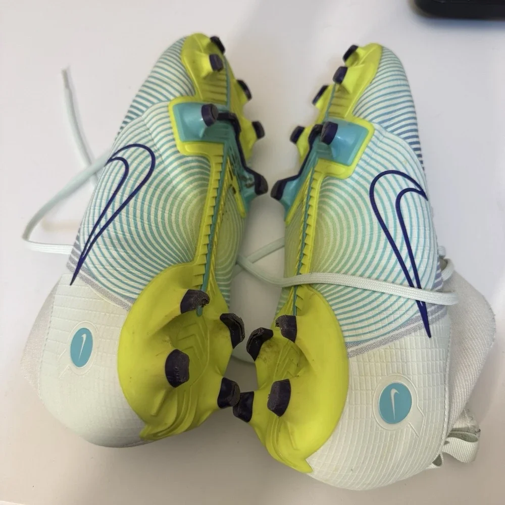 NIKE MERCURIAL SUPERFLY 8 MG SOCCER CLEATS BOOTS FOOTBALL YOUTH SIZE 5.5